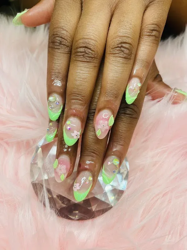 Oswego Nails Spa — Nail salon in Oswego